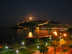 Alanya bij nacht